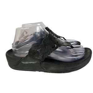 FitFlop Boho Flora Black Flip Flop Sandals Cushioned Comfort Footbed Walking Sz